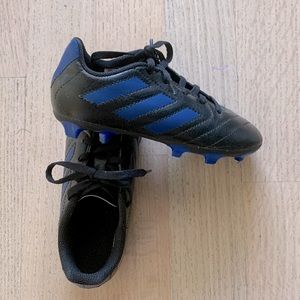 Adidas soccer cleats size 13